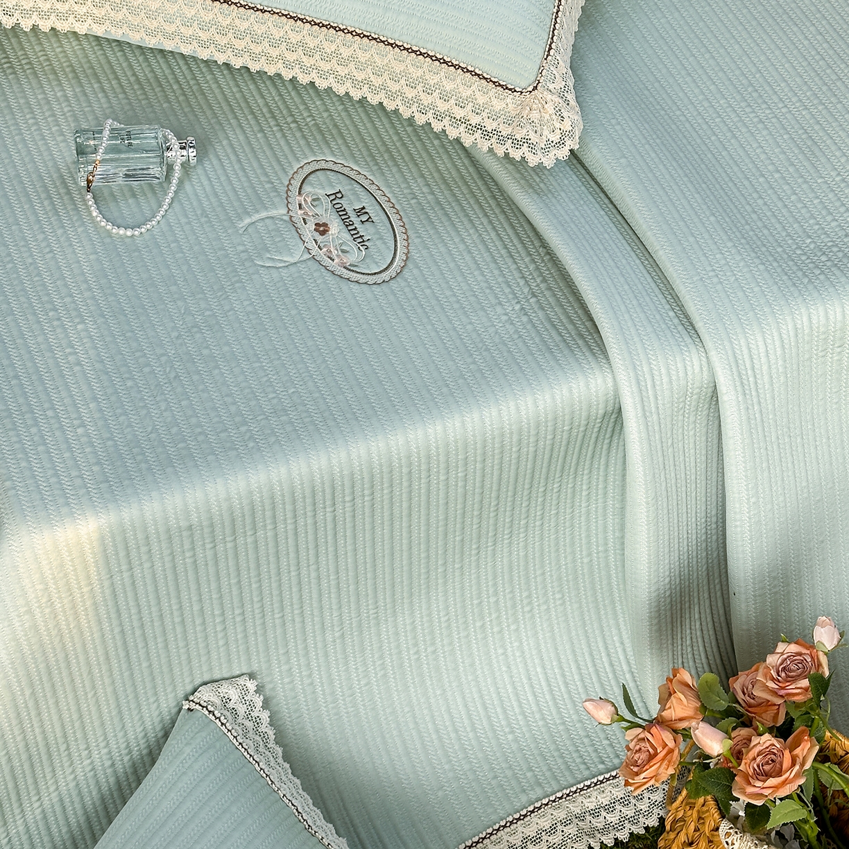 91家纺网 家纺一手货源 找家纺 乐朵家居 2026新款 卡洛琳  （复合）凉豆豆 凉席三件套 抹茶绿