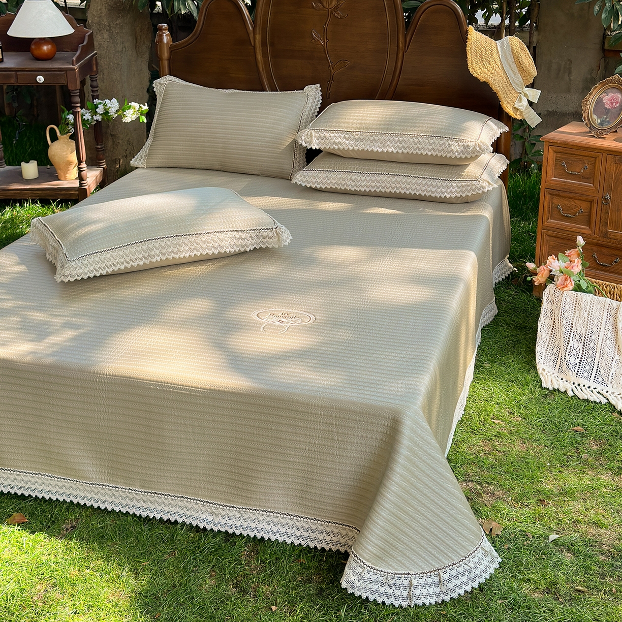 91家纺网 家纺一手货源 找家纺 乐朵家居 2026新款 卡洛琳 （复合） 凉豆豆 凉席三件套 卡其