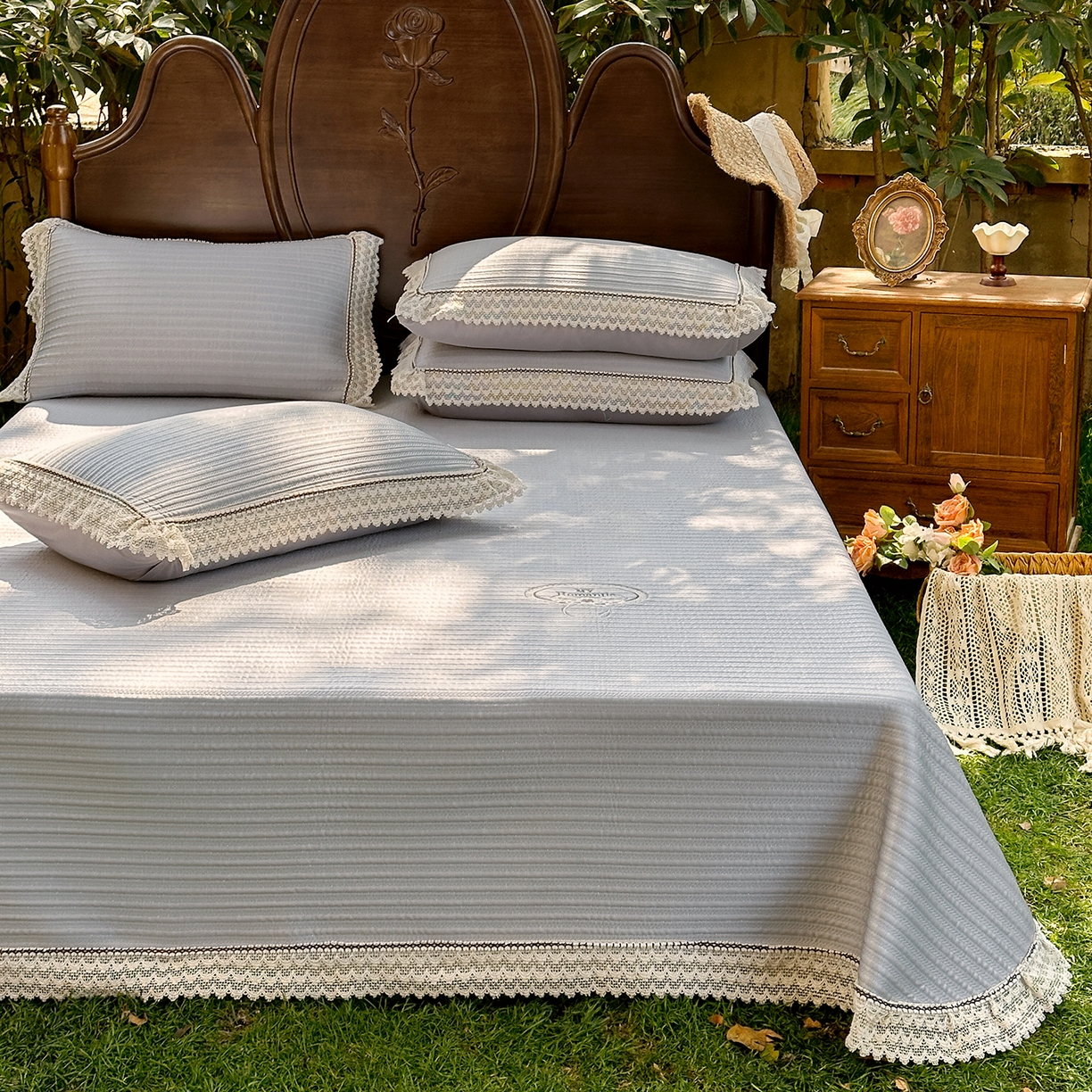 91家纺网 家纺一手货源 找家纺 乐朵家居 2026新款 卡洛琳 （复合） 凉豆豆 凉席三件套 星空灰