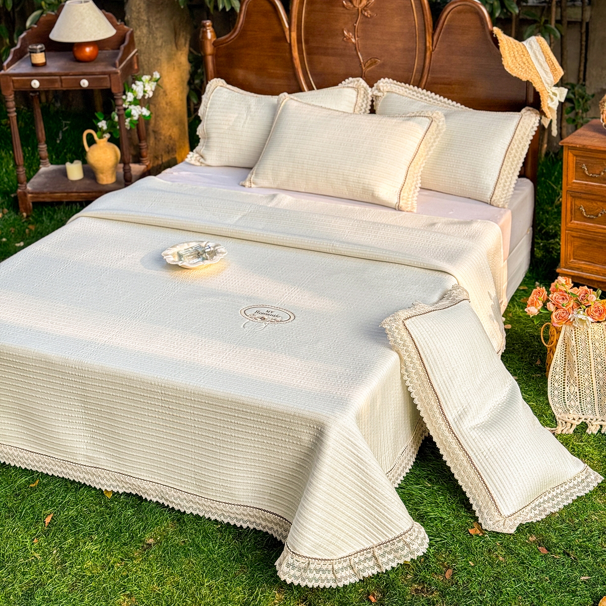 91家纺网 家纺一手货源 找家纺 乐朵家居 2026新款 卡洛琳 （复合） 凉豆豆 凉席三件套 米白