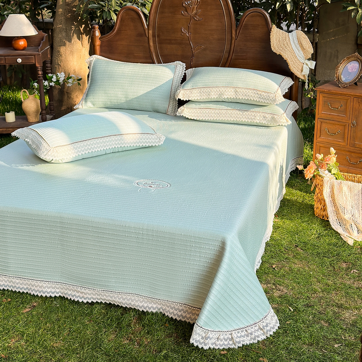 91家纺网 家纺一手货源 找家纺 乐朵家居 2026新款 卡洛琳  （复合）凉豆豆 凉席三件套 抹茶绿