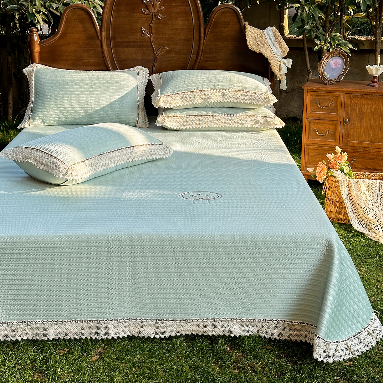 91家纺网 家纺一手货源 找家纺 乐朵家居 2026新款 卡洛琳  （复合）凉豆豆 凉席三件套 抹茶绿