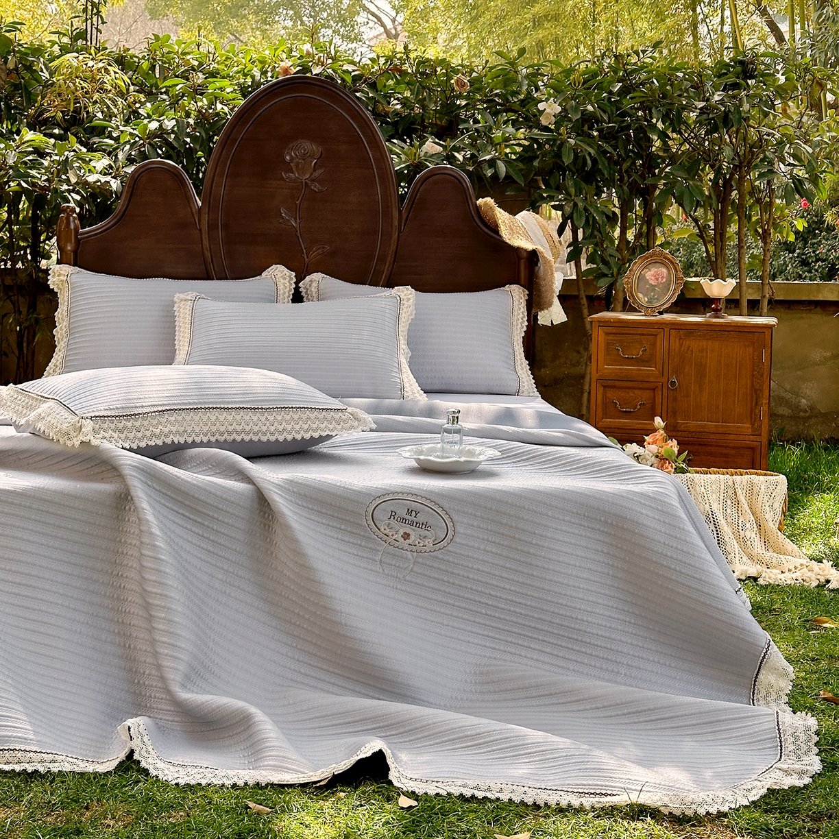 91家纺网 家纺一手货源 找家纺 乐朵家居 2026新款 卡洛琳 （复合） 凉豆豆 凉席三件套 星空灰