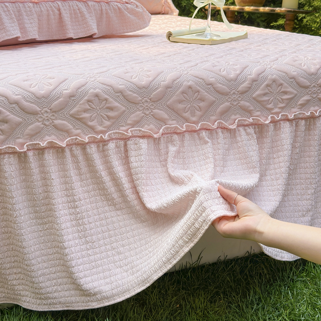 91家纺网 家纺一手货源 找家纺  乐朵家居 2026新款 蒂梵朵 （复合）凉豆豆 凉席三件套 粉色