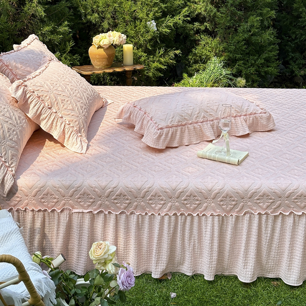 91家纺网 家纺一手货源 找家纺  乐朵家居 2026新款 蒂梵朵 （复合）凉豆豆 凉席三件套 粉色