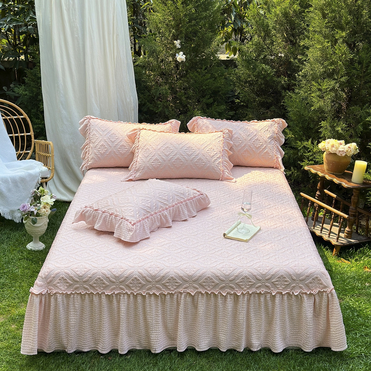 91家纺网 家纺一手货源 找家纺  乐朵家居 2026新款 蒂梵朵 （复合）凉豆豆 凉席三件套 粉色