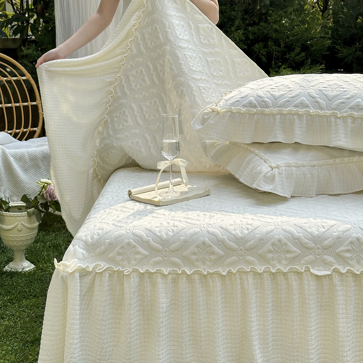 91家纺网 家纺一手货源 找家纺 乐朵家居 2026新款 蒂梵朵 （复合）凉豆豆 凉席三件套 -米色