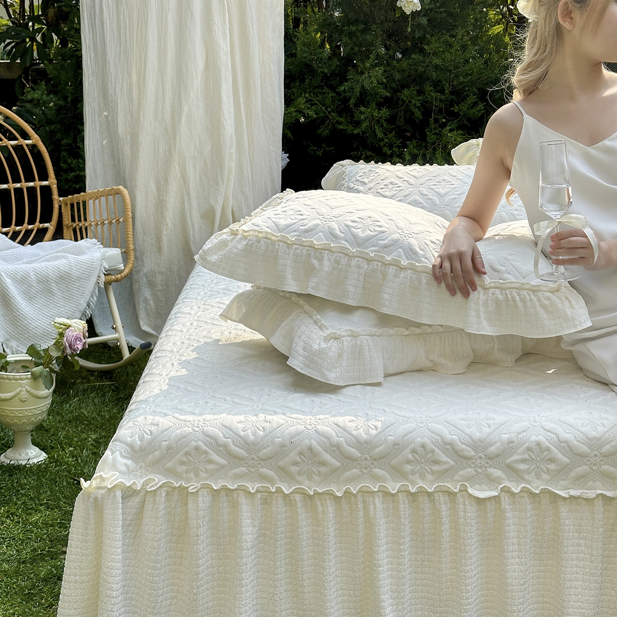 91家纺网 家纺一手货源 找家纺 乐朵家居 2026新款 蒂梵朵 （复合）凉豆豆 凉席三件套 -米色