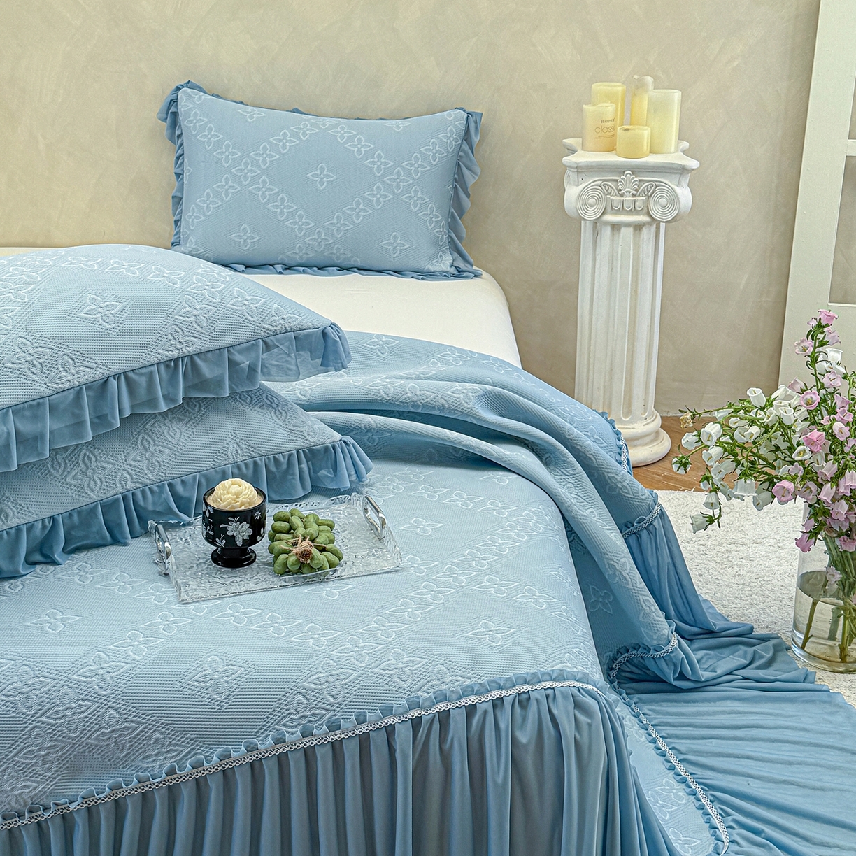 91家纺网 家纺一手货源 找家纺 （总）亿品家纺 2026新款550克PE高分子单泡提花凉感复合床裙款凉席