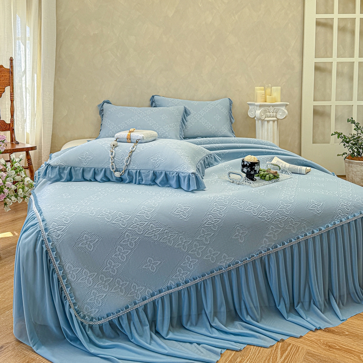 91家纺网 家纺一手货源 找家纺 （总）亿品家纺 2026新款550克PE高分子单泡提花凉感复合床裙款凉席