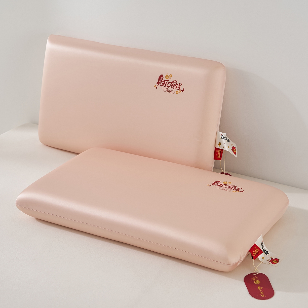 91家纺网 家纺一手货源 找家纺 鼎盛乳胶 2026新款云感慢回弹记忆枕财运枕 粉