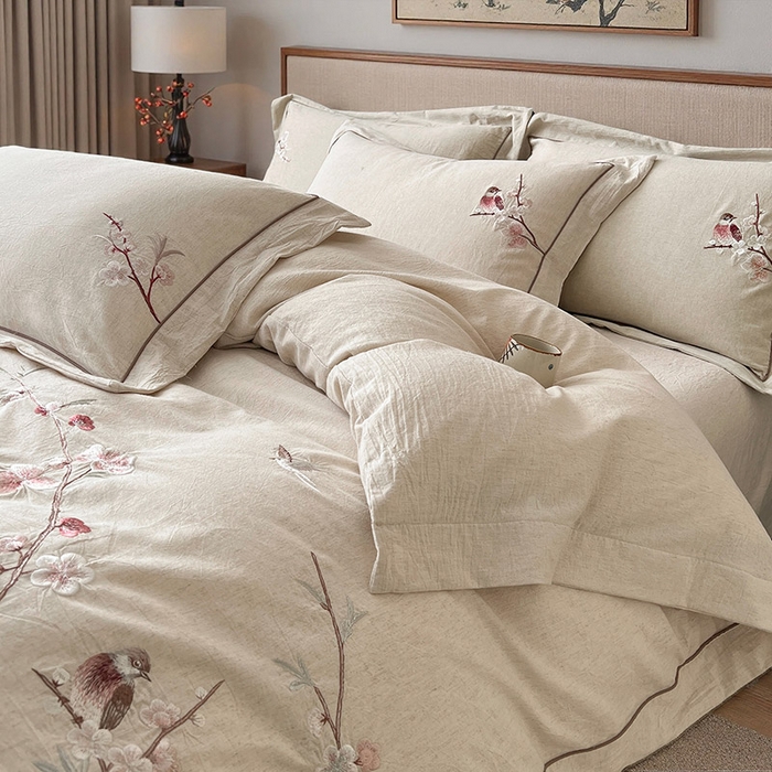 91家纺网 家纺一手货源 找家纺 树下 2026新款A类棉麻刺绣床单款四件套 花间絮语