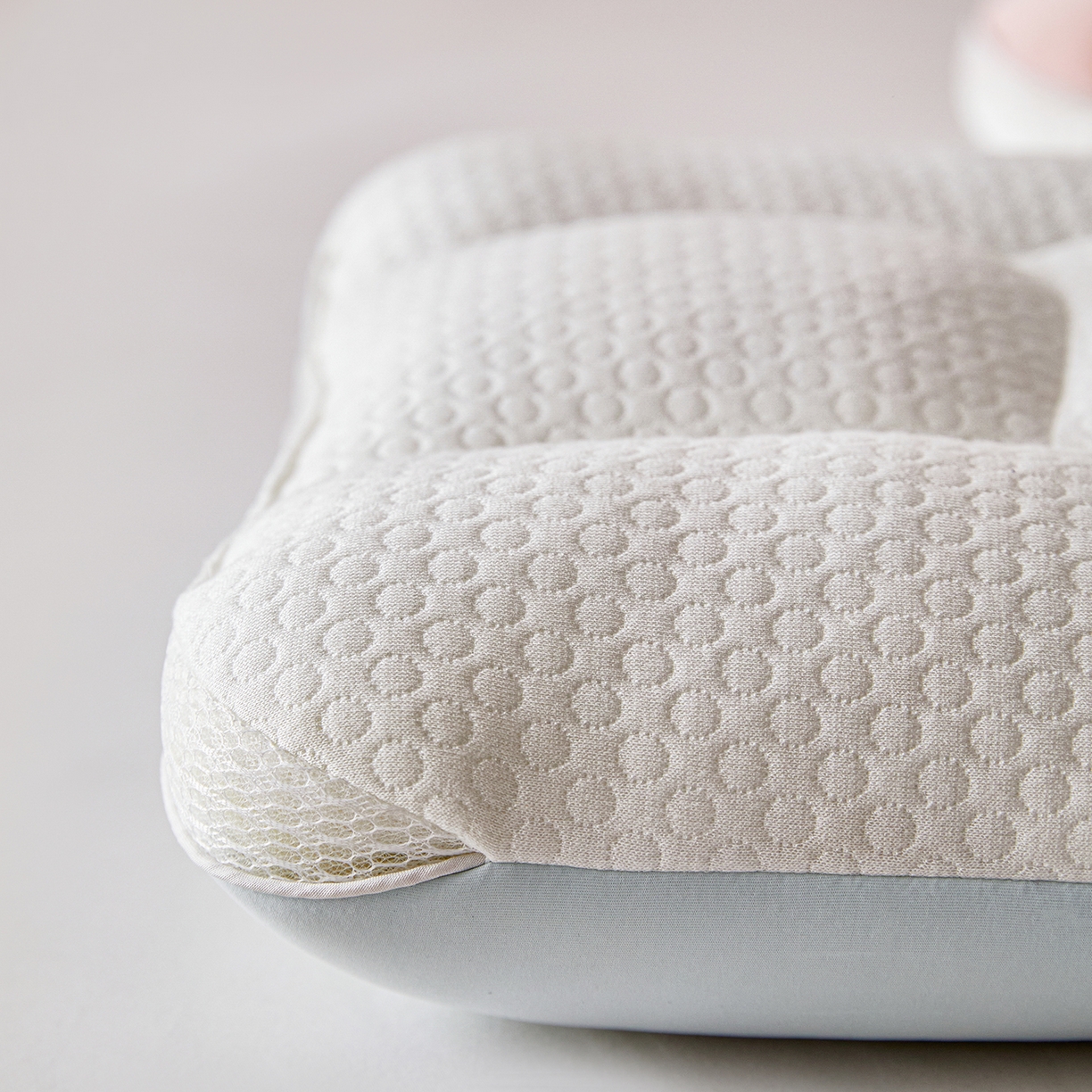 91家纺网 家纺一手货源 找家纺 贵夫人 2026新款A类儿童硅胶双面护颈枕枕头枕芯 学生成人蓝色单只