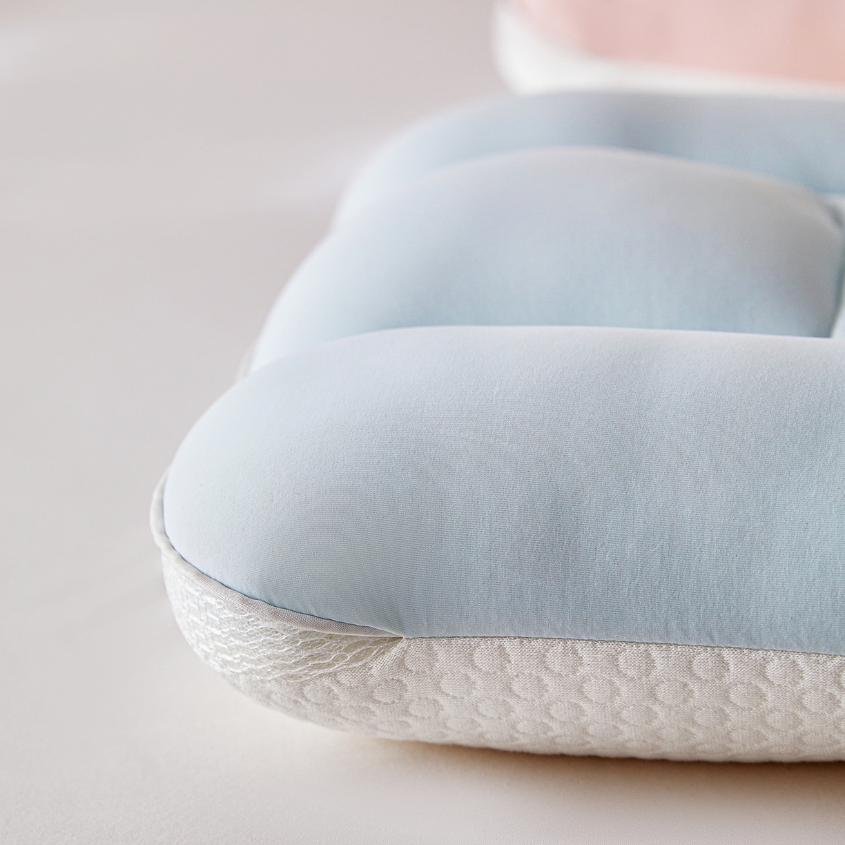 91家纺网 家纺一手货源 找家纺 贵夫人 2026新款A类儿童硅胶双面护颈枕枕头枕芯 儿童蓝色单只