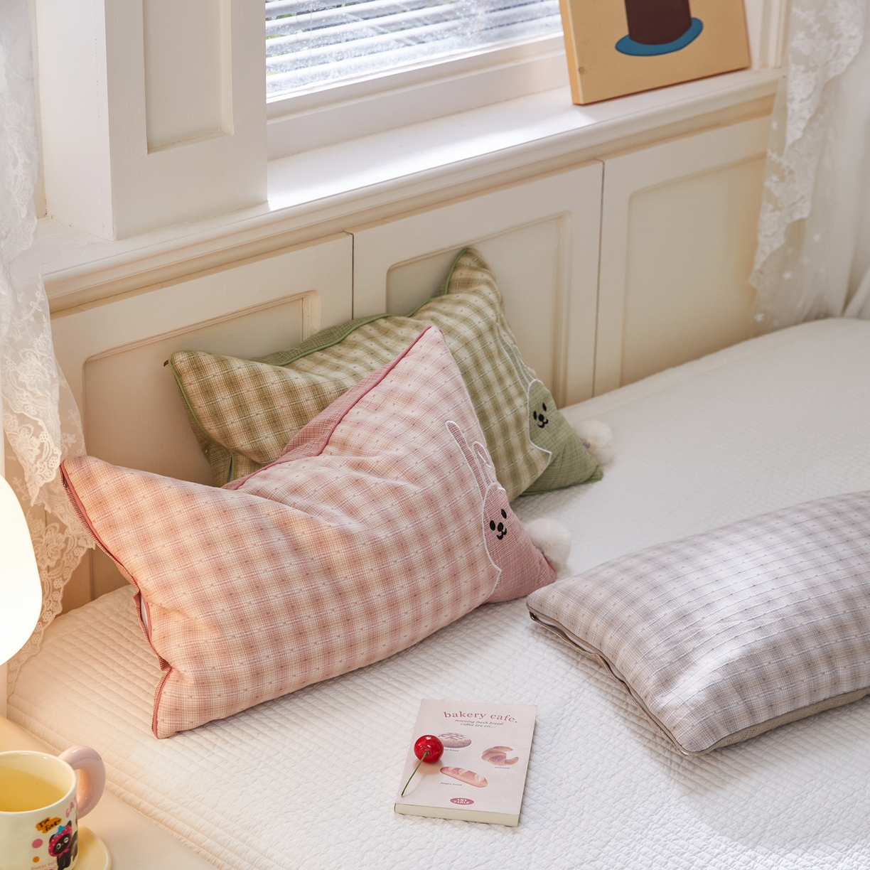 91家纺网 家纺一手货源 找家纺 （总）贵夫人 2026新款童趣荞麦枕枕头枕芯毛球款