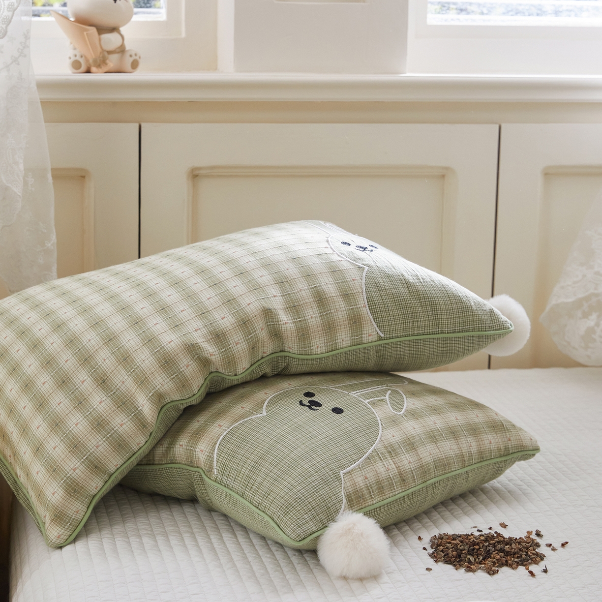 91家纺网 家纺一手货源 找家纺 贵夫人 2026新款童趣荞麦枕枕头枕芯毛球款 绿色单只