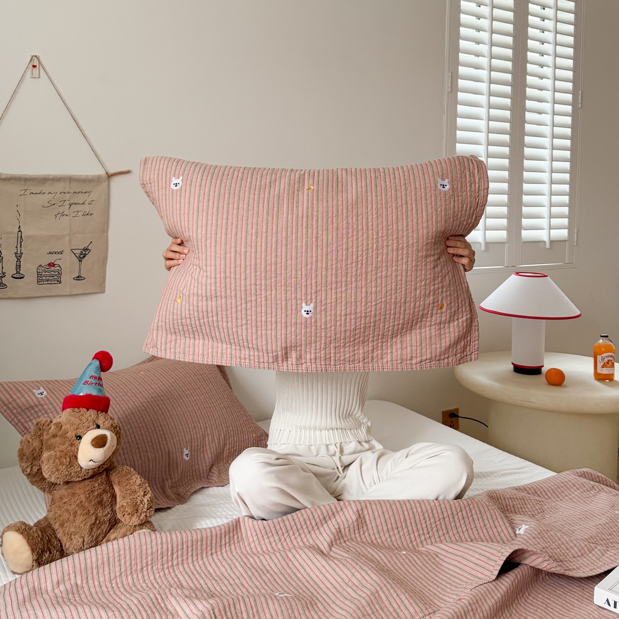 91家纺网 家纺一手货源 找家纺 沐瑟家纺 2026春夏新款全棉纯棉四季款纱布床盖三件套-麦兜系列 麦兜-粉色