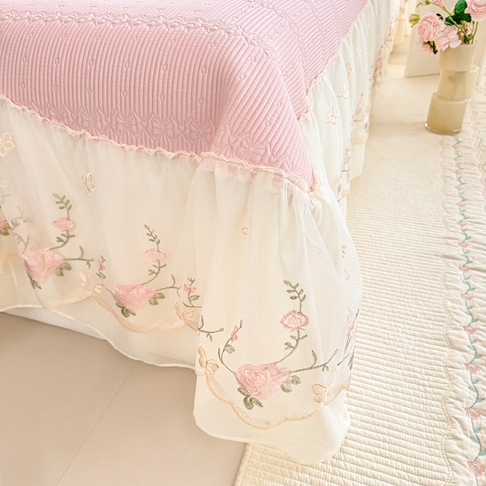 91家纺网 家纺一手货源 找家纺 苏米娜家纺SUMINA 2026新款PE高分子弯边工艺床裙款凉席三件套-可心 可心-粉黛