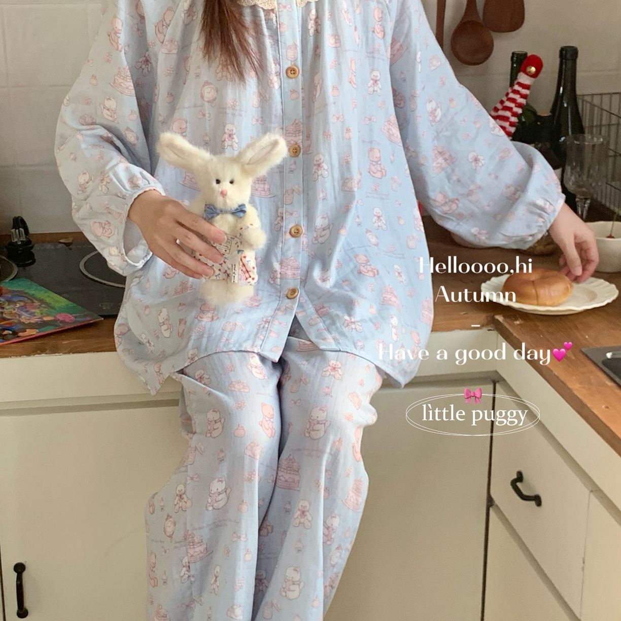 91家纺网 家纺一手货源 找家纺 妍景家居生活馆 2026春夏新款双层纱蕾丝纱布开衫套装 蛋糕小熊