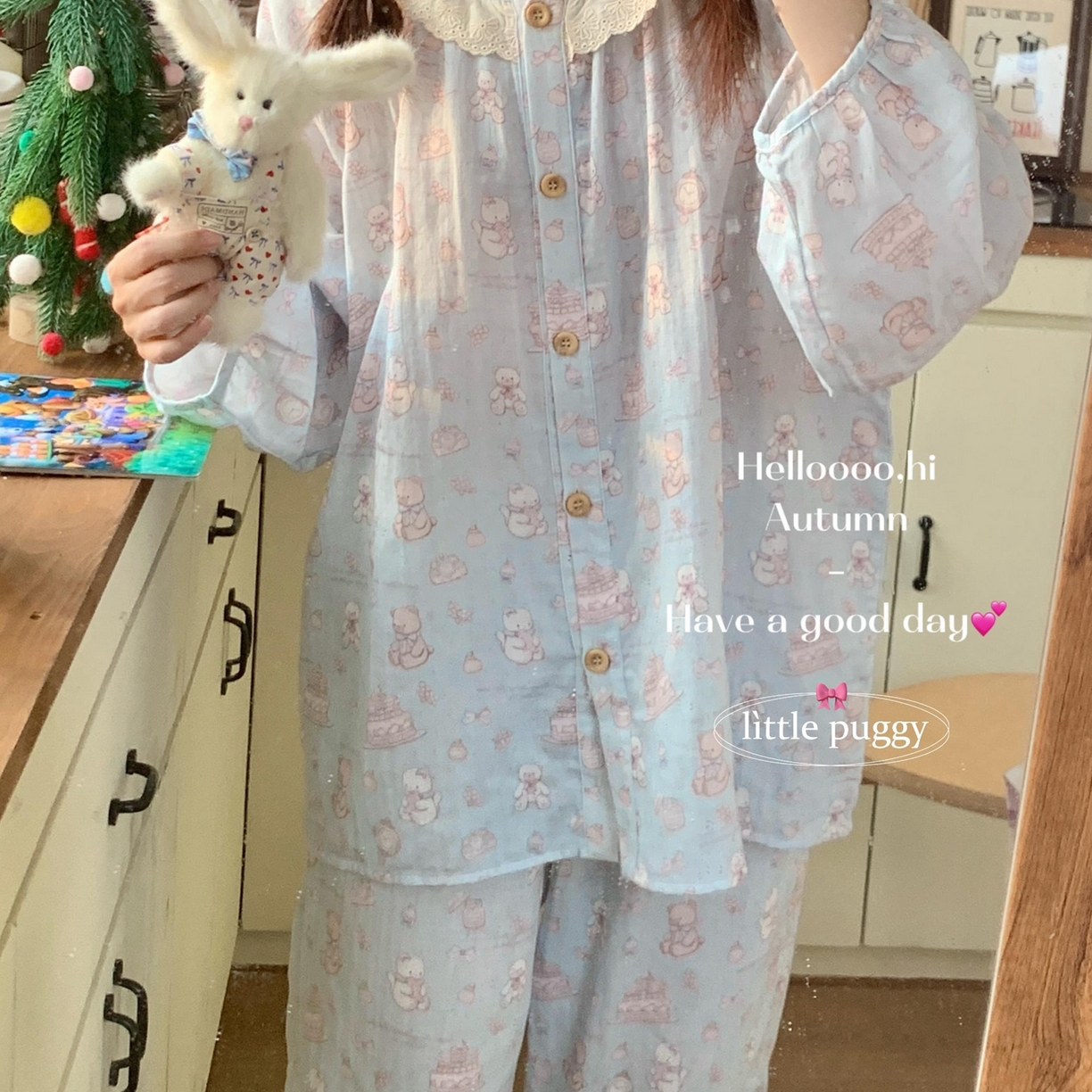 91家纺网 家纺一手货源 找家纺 妍景家居生活馆 2026春夏新款双层纱蕾丝纱布开衫套装 蛋糕小熊