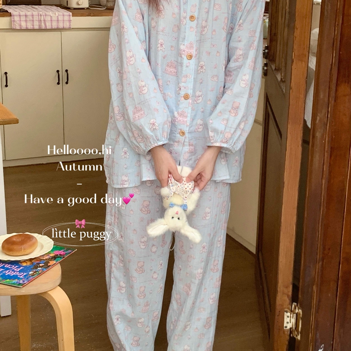 91家纺网 家纺一手货源 找家纺 妍景家居生活馆 2026春夏新款双层纱蕾丝纱布开衫套装 蛋糕小熊