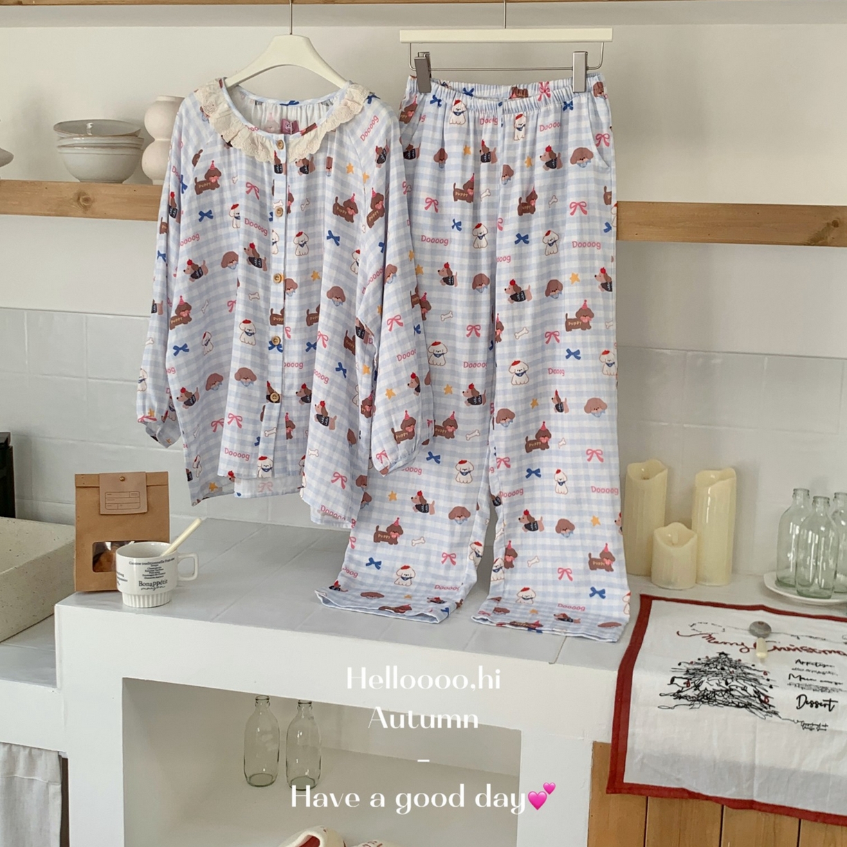 91家纺网 家纺一手货源 找家纺 妍景家居生活馆 2026春夏新款双层纱蕾丝纱布开衫套装 蓝格子蝴蝶结小狗