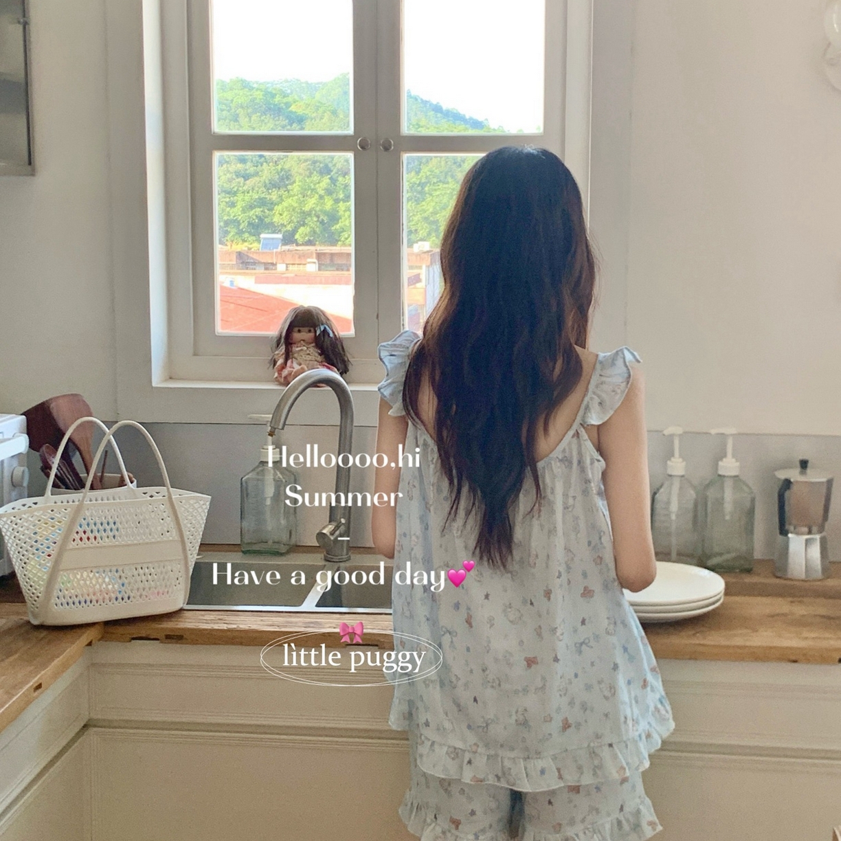 91家纺网 家纺一手货源 找家纺 （总）妍景家居生活馆 2026春夏新款小飞袖套装-蓝色雨后兔兔花园