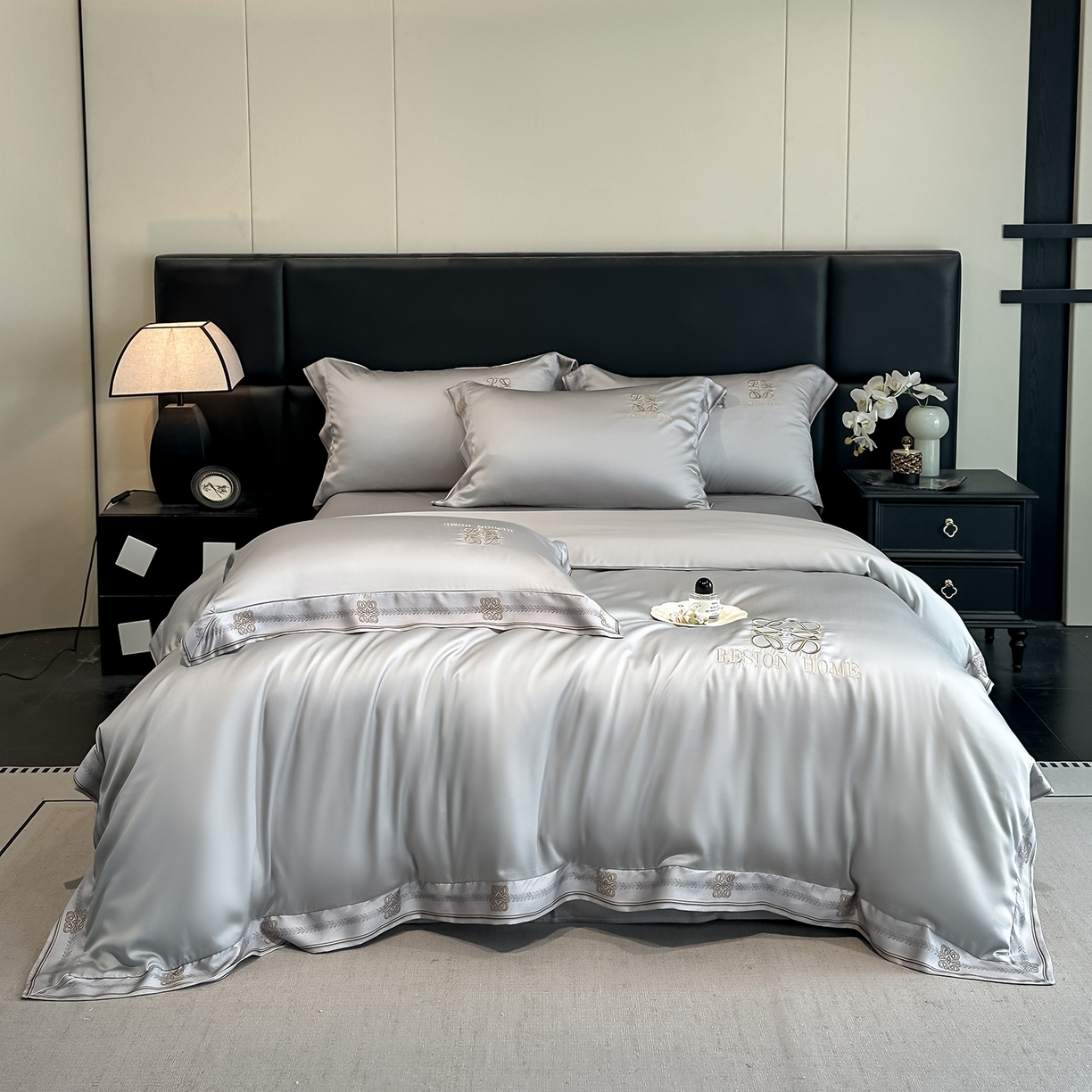 91家纺网 家纺一手货源 找家纺 （总）露梦家纺 2026新款A类水洗真丝轻奢刺绣拼接宽边四件套--贝拉系列