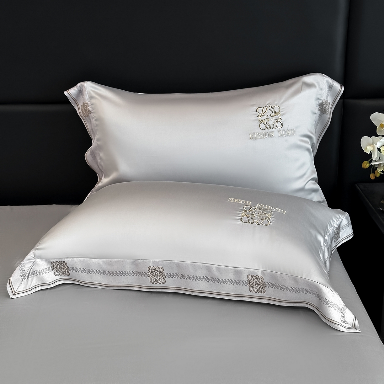 91家纺网 家纺一手货源 找家纺 （总）露梦家纺 2026新款A类水洗真丝轻奢刺绣拼接宽边四件套--贝拉系列