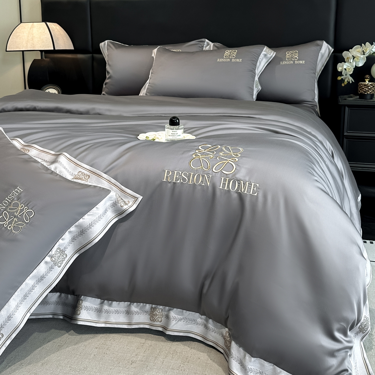 91家纺网 家纺一手货源 找家纺 （总）露梦家纺 2026新款A类水洗真丝轻奢刺绣拼接宽边四件套--贝拉系列