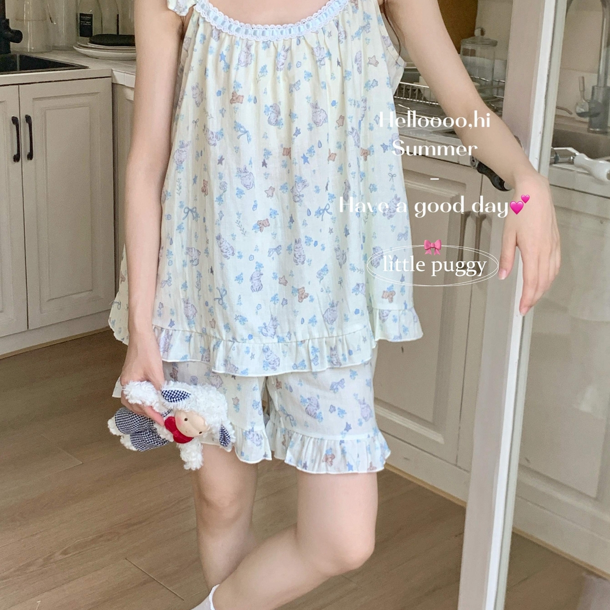 （总）妍景家居生活馆 2026春夏新款小飞袖套装-米色雨后兔兔花园