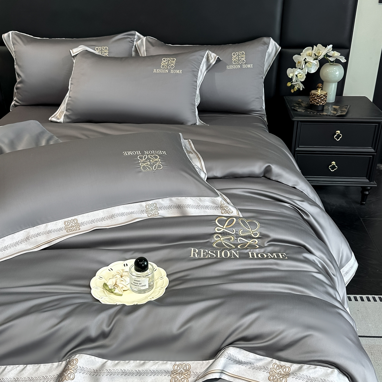 91家纺网 家纺一手货源 找家纺 露梦家纺 2026新款A类水洗真丝轻奢刺绣拼接宽边四件套--贝拉系列 贝拉-高级灰