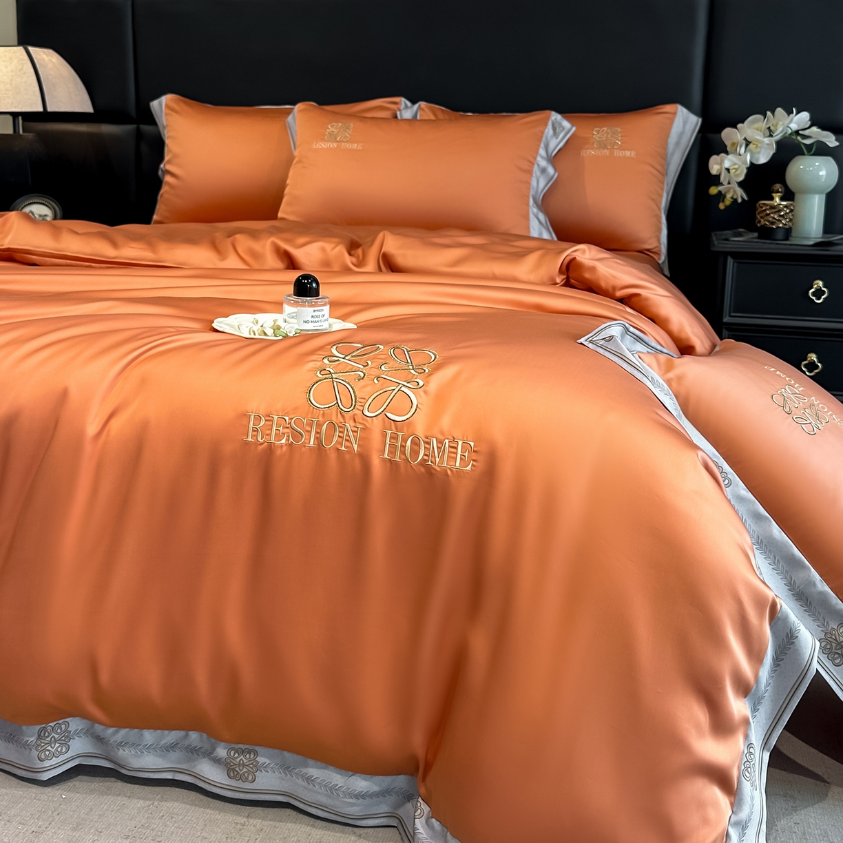 91家纺网 家纺一手货源 找家纺 露梦家纺 2026新款A类水洗真丝轻奢刺绣拼接宽边四件套--贝拉系列 贝拉-玛仕橘