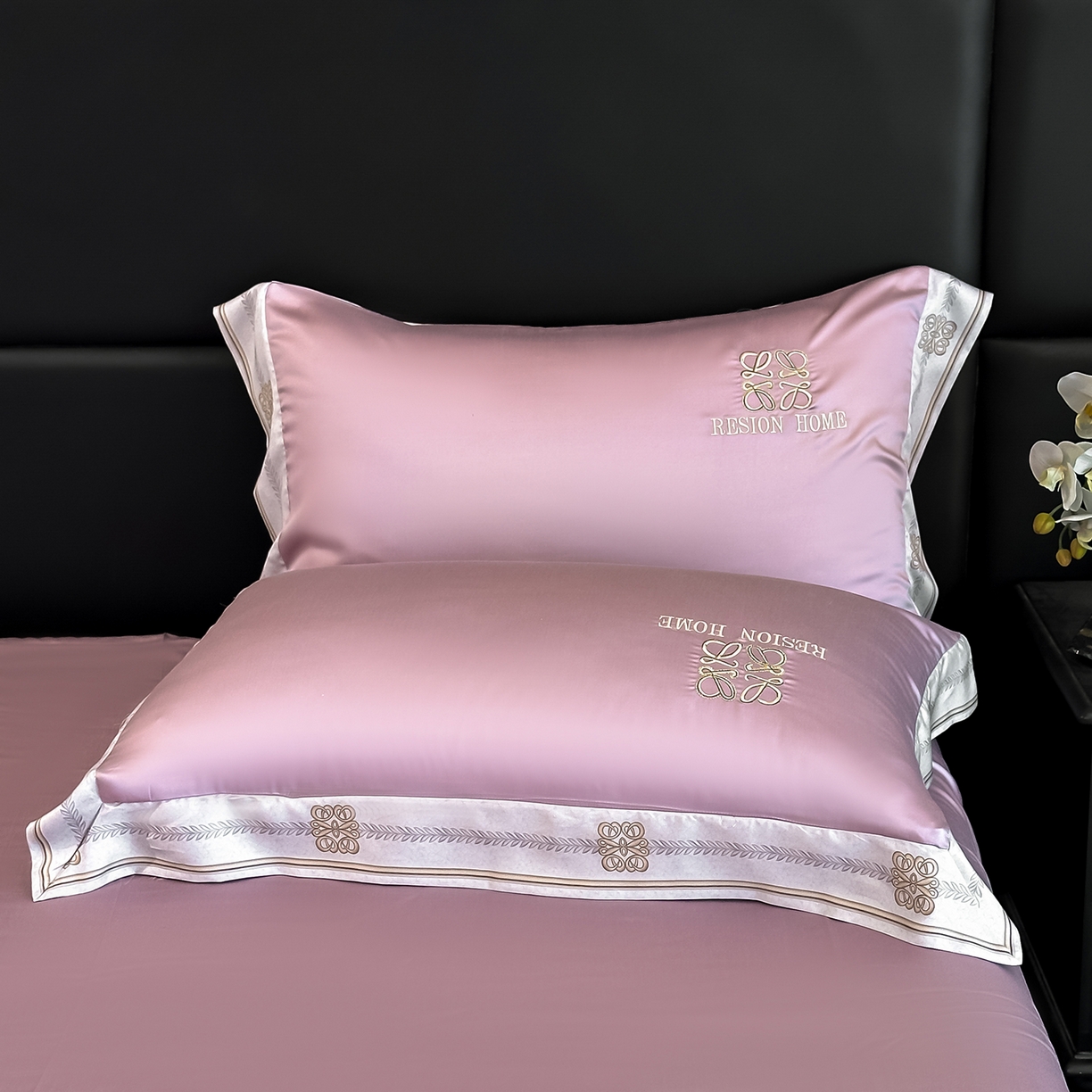 91家纺网 家纺一手货源 找家纺 露梦家纺 2026新款A类水洗真丝轻奢刺绣拼接宽边四件套--贝拉系列 贝拉-木槿紫