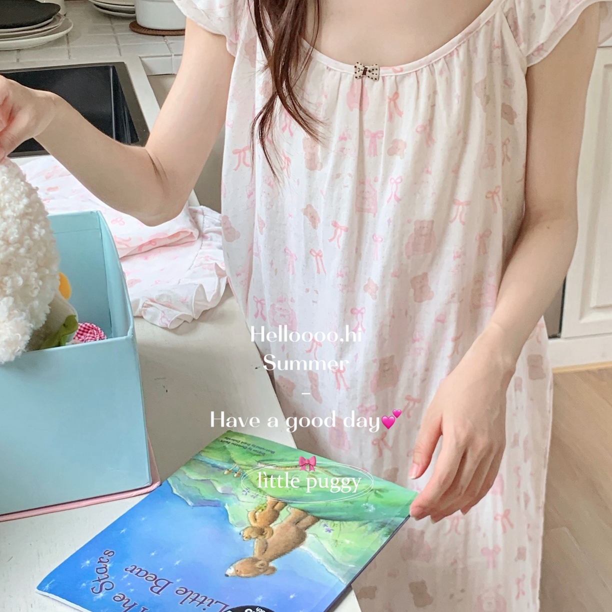 91家纺网 家纺一手货源 找家纺 妍景家居生活馆 2026新款双层纱小飞袖睡裙 沙发兔与熊