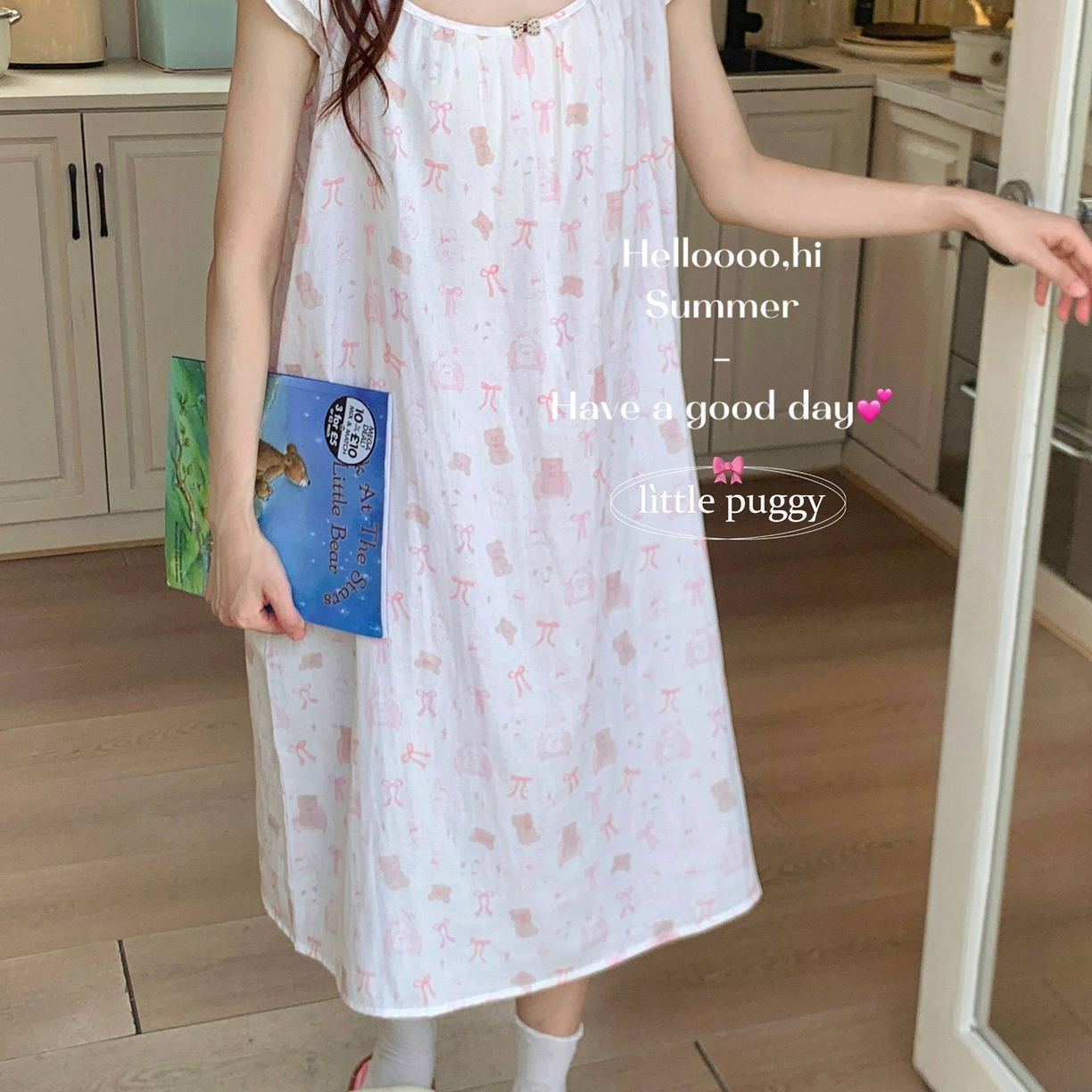 91家纺网 家纺一手货源 找家纺 妍景家居生活馆 2026新款双层纱小飞袖睡裙 沙发兔与熊