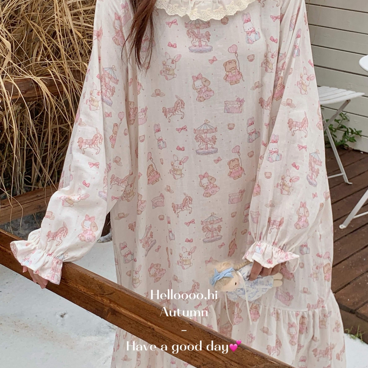 91家纺网 家纺一手货源 找家纺 妍景家居生活馆 2026新款双层纱小熊游乐园睡裙 小熊游乐园-浅粉色