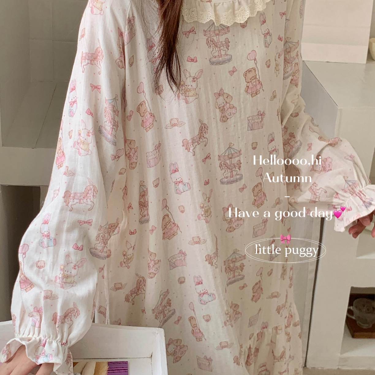 91家纺网 家纺一手货源 找家纺 妍景家居生活馆 2026新款双层纱小熊游乐园睡裙 小熊游乐园-浅粉色