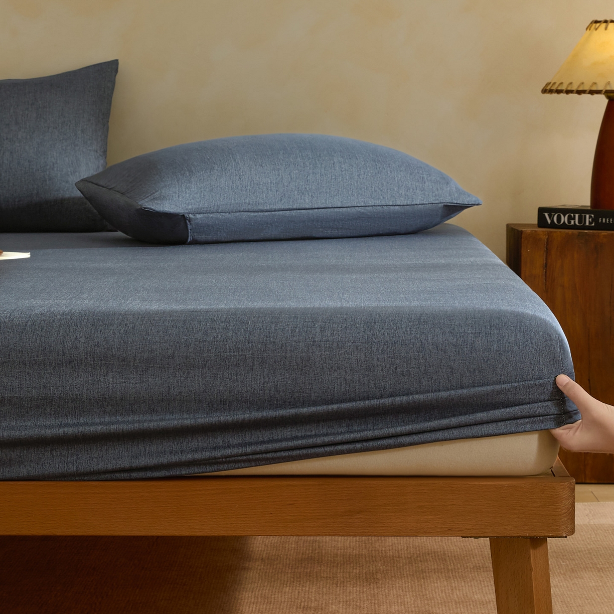 91家纺网 家纺一手货源 找家纺 梵克保罗 2026新品竹纤维床笠凉感纹理感  30%竹纤维 70%超细纤维 竹纤维-深蓝