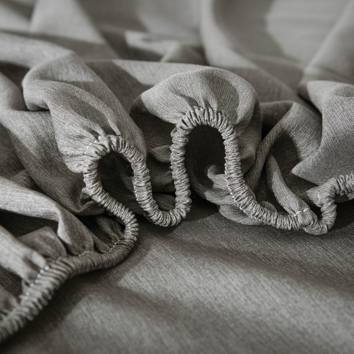 91家纺网 家纺一手货源 找家纺 梵克保罗 2026新品竹纤维床笠凉感纹理感  30%竹纤维 70%超细纤维 竹纤维-浅灰