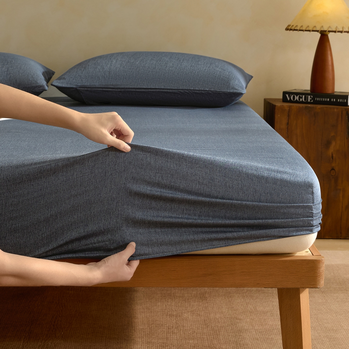 91家纺网 家纺一手货源 找家纺 梵克保罗 2026新品竹纤维床笠凉感纹理感  30%竹纤维 70%超细纤维 竹纤维-深蓝