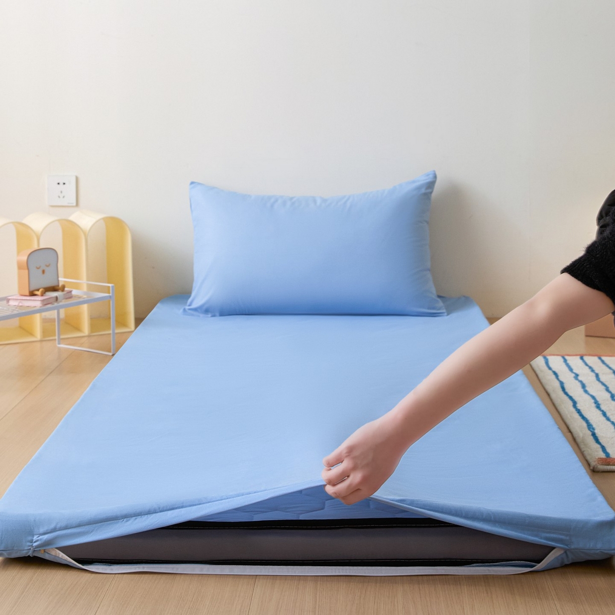 梵克保罗 2026新款亲肤舒适简约款学生床床垫套 蓝色