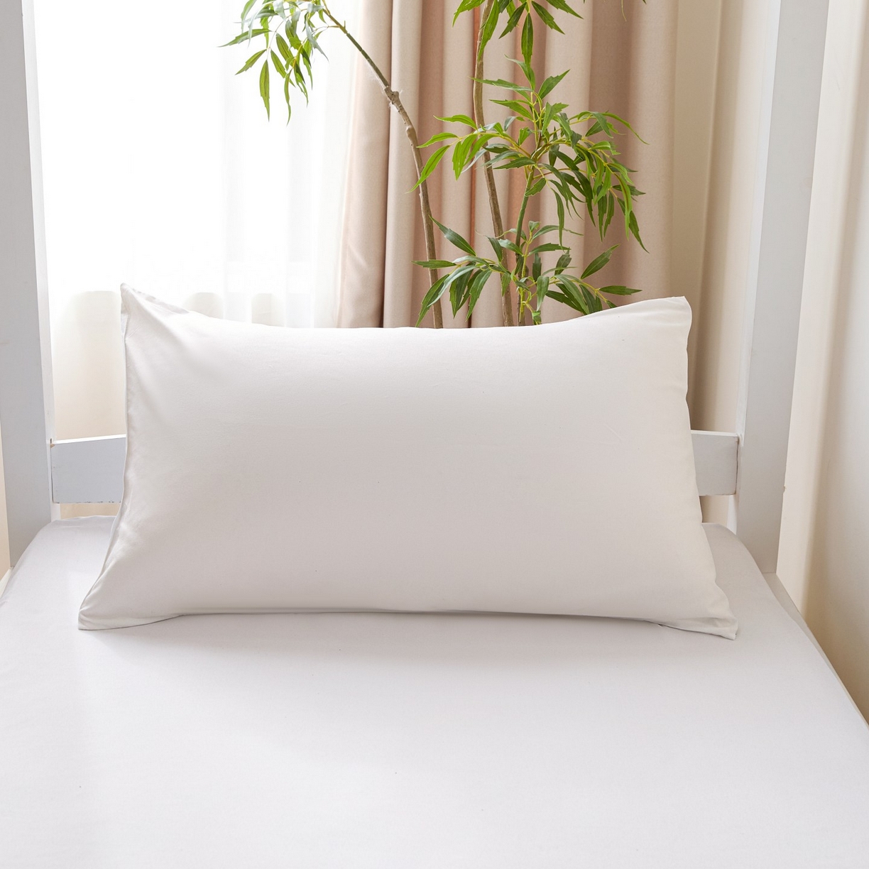 91家纺网 家纺一手货源 找家纺 梵克保罗 2026新款亲肤舒适简约款学生床床垫套 白色