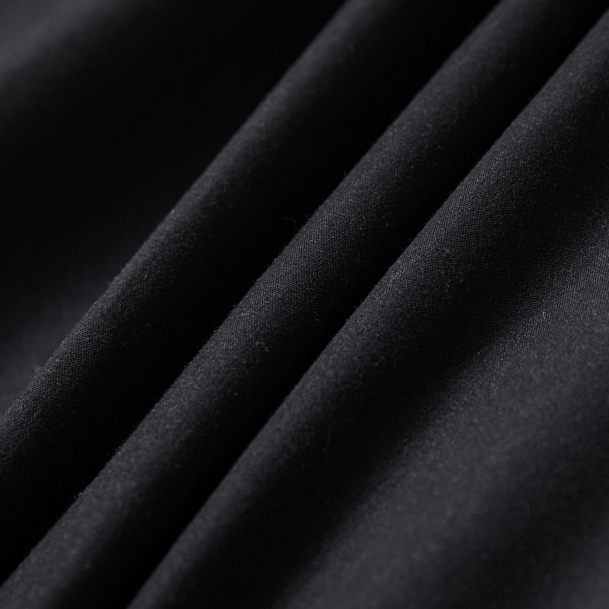 91家纺网 家纺一手货源 找家纺 梵克保罗 2026新款亲肤舒适简约款学生床床垫套 黑色