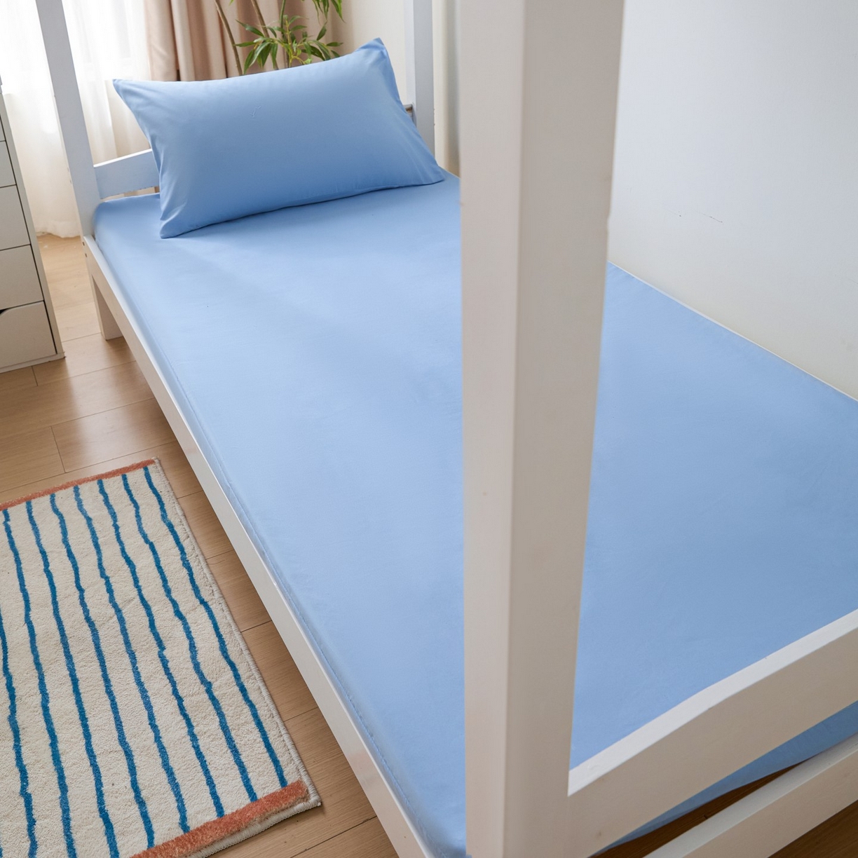 91家纺网 家纺一手货源 找家纺 梵克保罗 2026新款亲肤舒适简约款学生床床垫套 蓝色