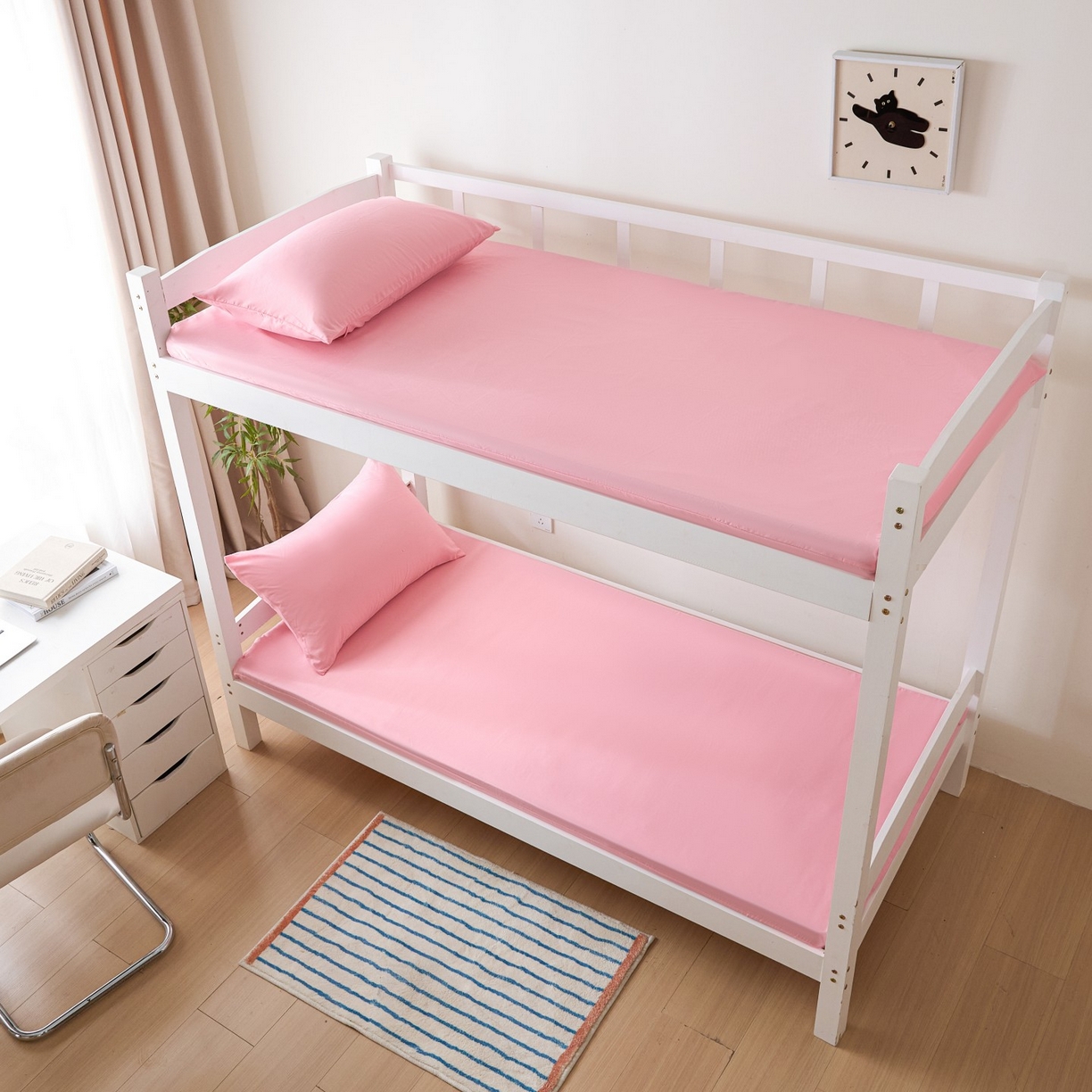 91家纺网 家纺一手货源 找家纺 梵克保罗 2026新款亲肤舒适简约款学生床床垫套 粉色