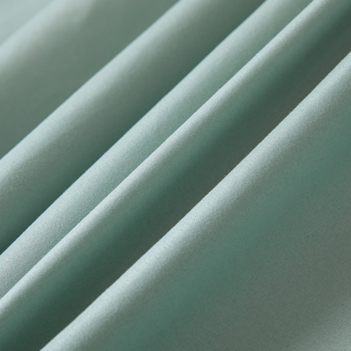 91家纺网 家纺一手货源 找家纺 梵克保罗 2026新款亲肤舒适简约款学生床床垫套 墨绿