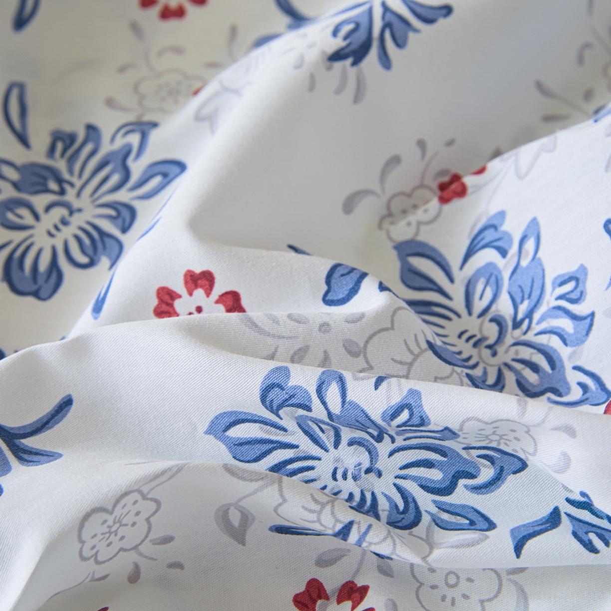 91家纺网 家纺一手货源 找家纺 梵克保罗 2026新款全棉专版花型青花瓷系列单品床笠 釉知春