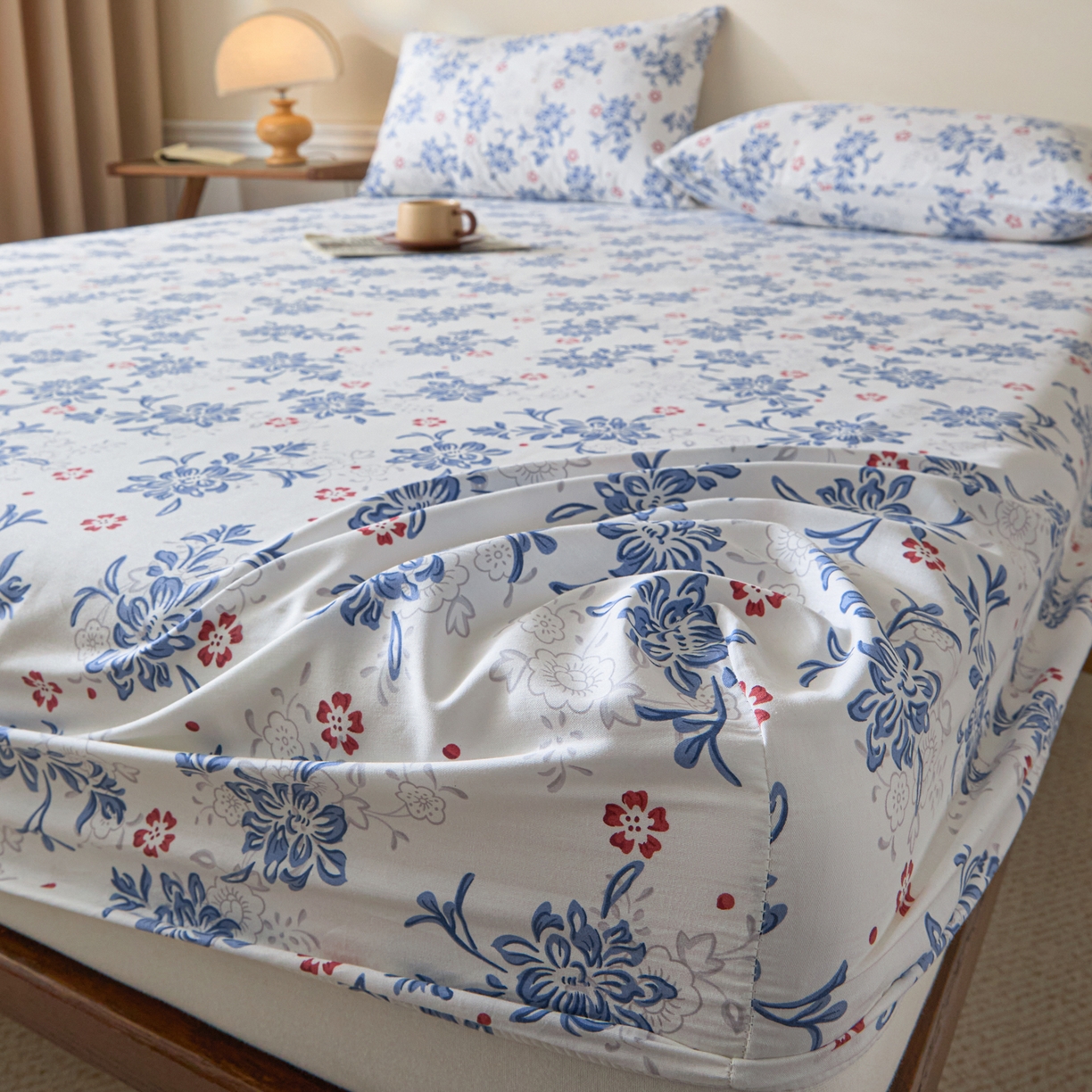 91家纺网 家纺一手货源 找家纺 梵克保罗 2026新款全棉专版花型青花瓷系列单品床笠 釉知春