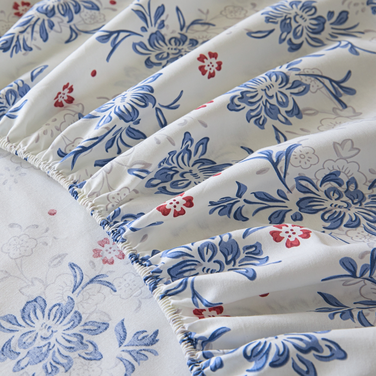 91家纺网 家纺一手货源 找家纺 梵克保罗 2026新款全棉专版花型青花瓷系列单品床笠 釉知春